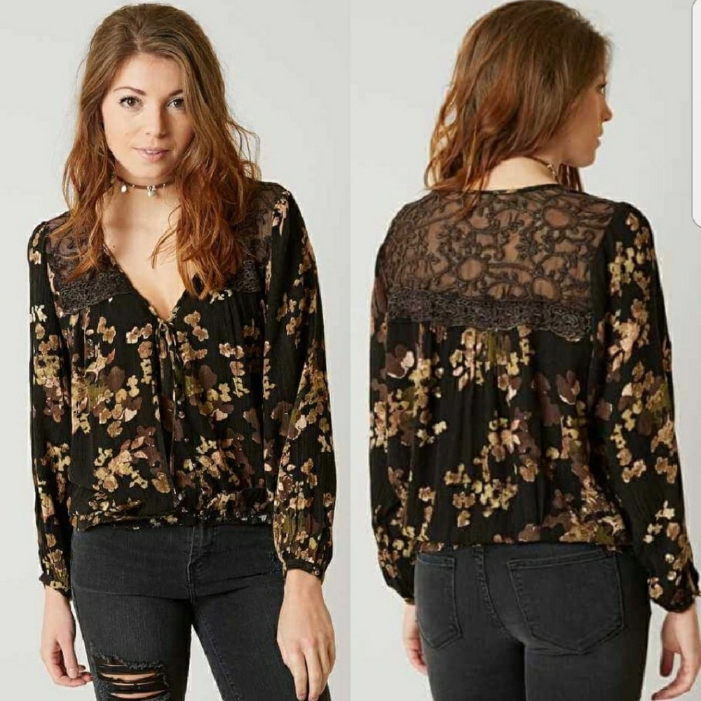 TRADE Gimmicks by BKE Floral Button Up